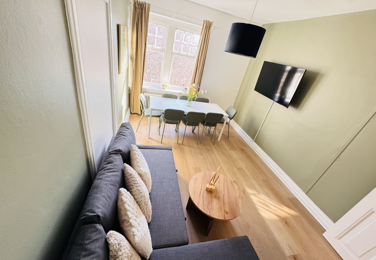 Apartment in Aalborg - aday - Aalborg Mansion - 3 Bedrooms Apartment