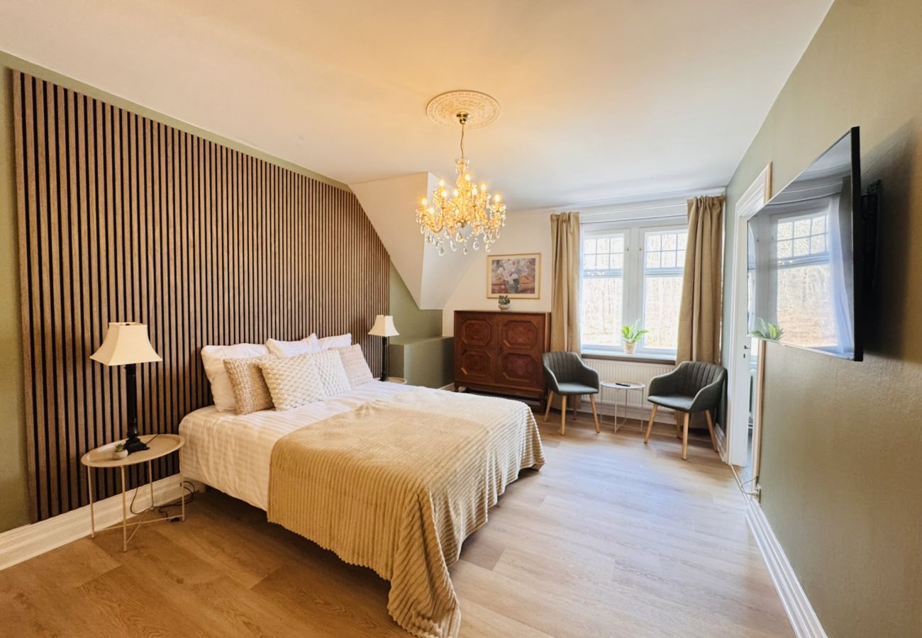 Apartment in Aalborg - aday - Aalborg Mansion - 3 Bedrooms Apartment