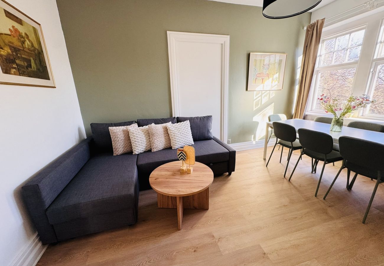 Apartment in Aalborg - aday - Aalborg Mansion - 3 Bedrooms Apartment