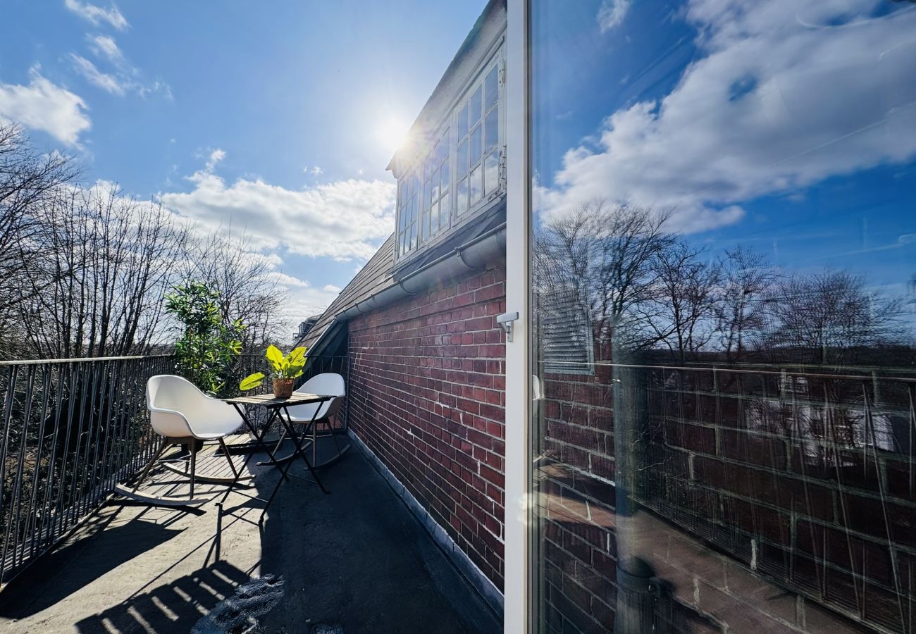 Apartment in Aalborg - aday - Aalborg Mansion - 3 Bedrooms Apartment