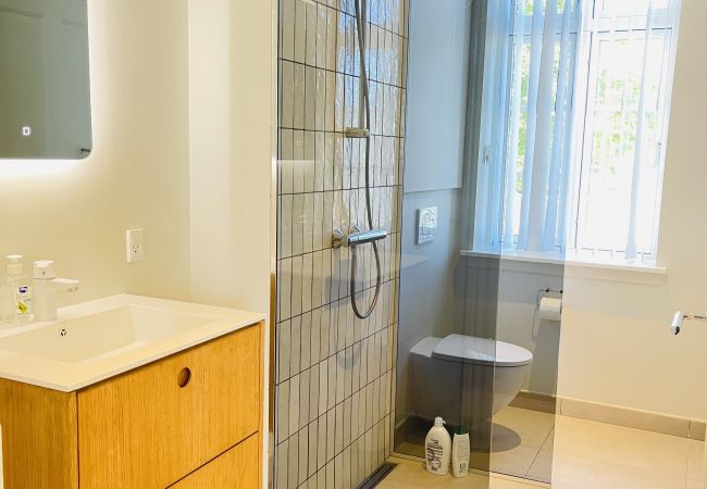 Apartment in Aalborg - aday - 2 bedroom with modern kitchen and free parking Apartment in Aalborg - aday - 2 bedroom with modern kitchen and free parking