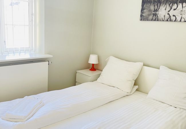Apartment in Aalborg - aday - 2 bedroom with modern kitchen and free parking Apartment in Aalborg - aday - 2 bedroom with modern kitchen and free parking