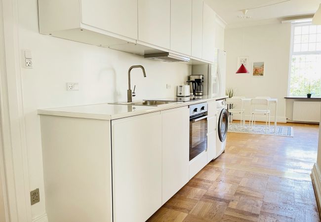 Apartment in Aalborg - aday - Aalborg mansion - Open bright apartment with garden Apartment in Aalborg - aday - Aalborg mansion - Open bright apartment with garden