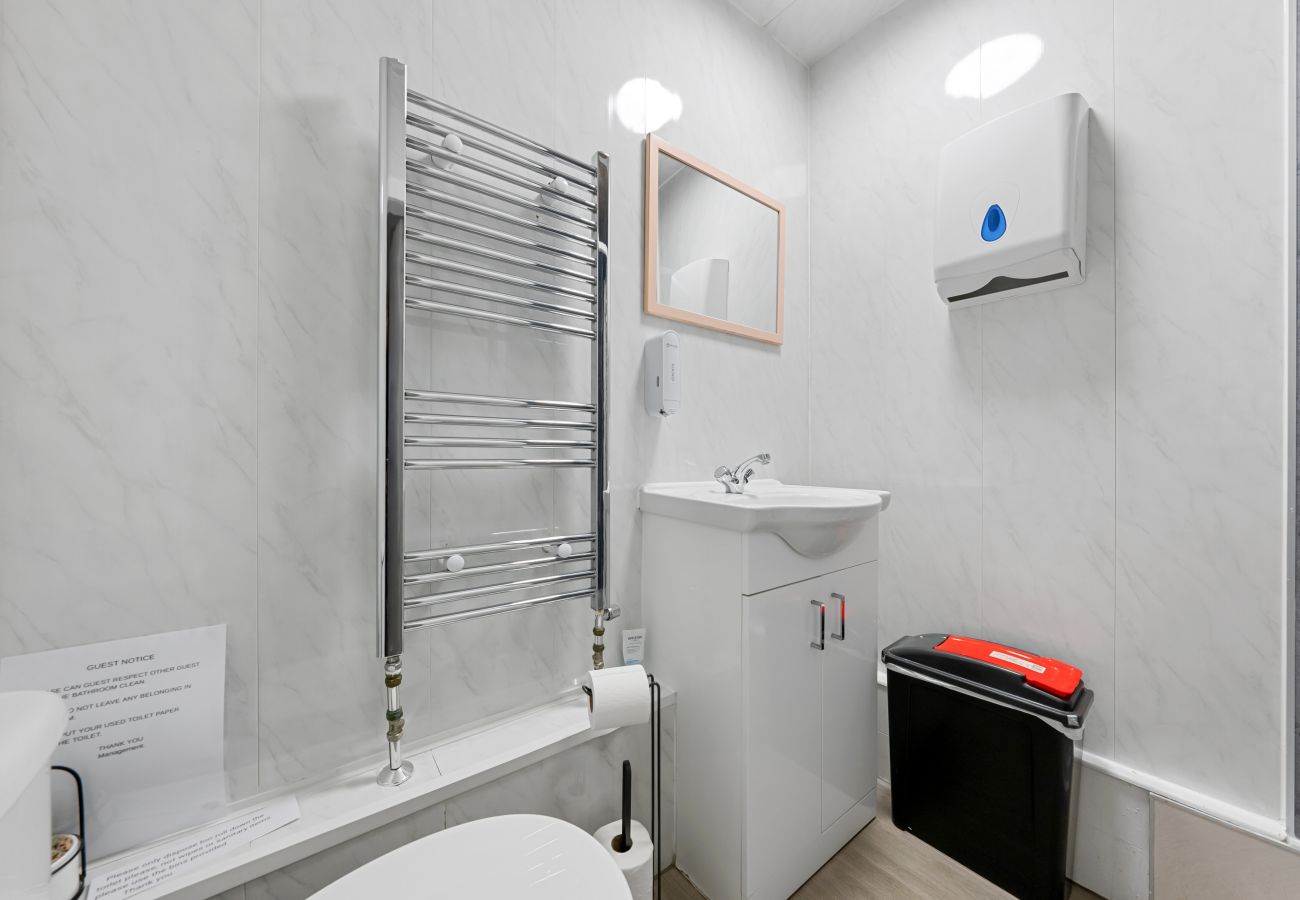 Rent by room in Inverness - mySTAYINN Telford Guest House Room 1 