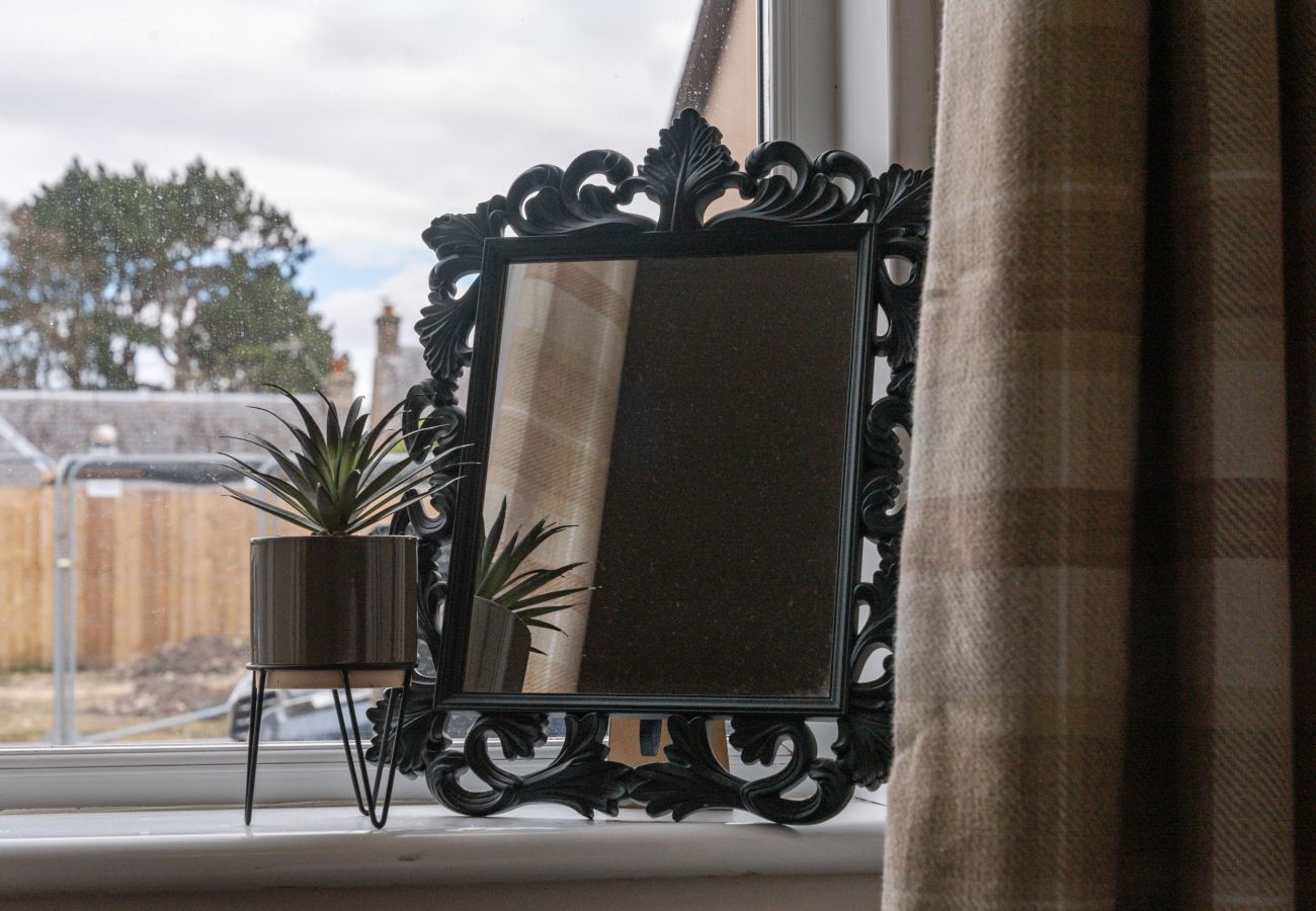Rent by room in Inverness - mySTAYINN Telford Guest House Room 1 
