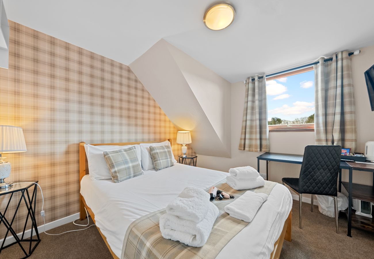 Rent by room in Inverness - mySTAYINN Telford Guest House Room 5