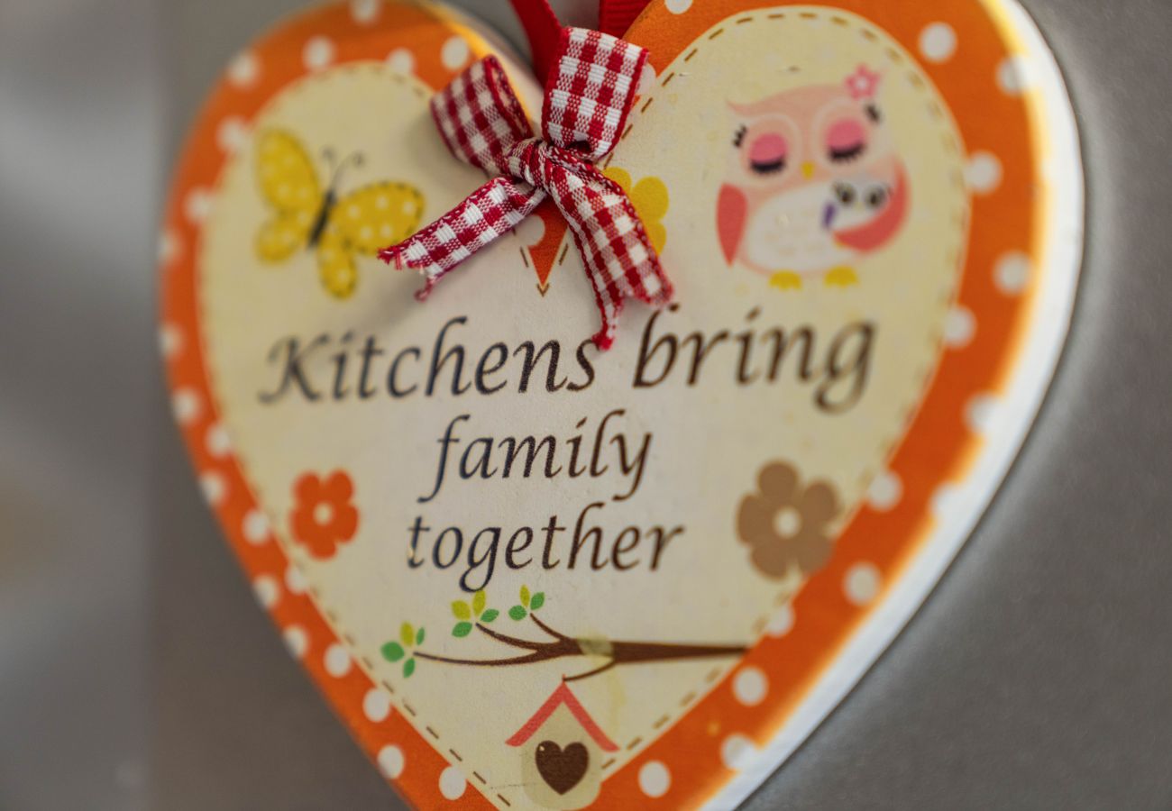 Rent by room in Inverness - mySTAYINN Strathblane Guest House Room 1 