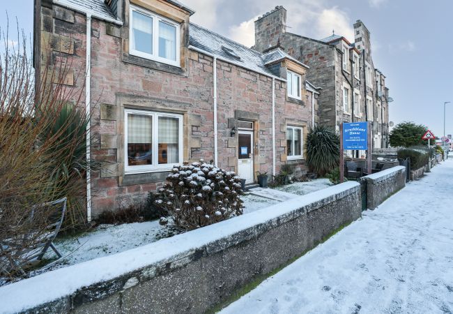 Rent by room in Inverness - mySTAYINN Strathblane Guest House Room 4 Rent by room in Inverness - mySTAYINN Strathblane Guest House Room 4