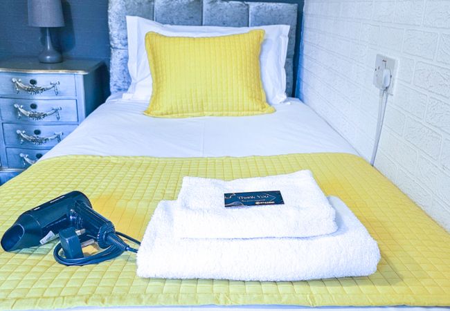 Rent by room in Inverness - mySTAYINN Strathblane Guest House Room 4 Rent by room in Inverness - mySTAYINN Strathblane Guest House Room 4