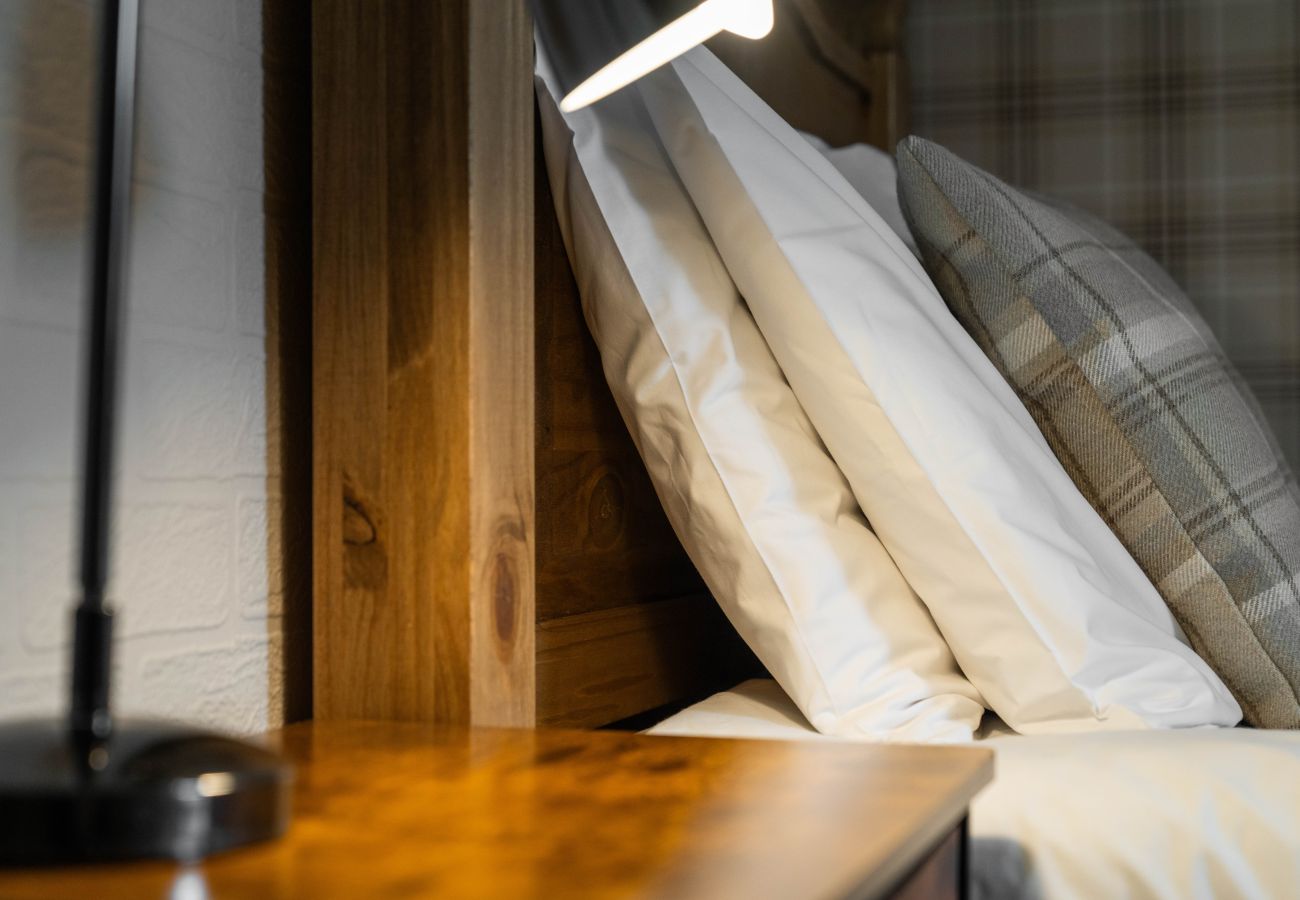 Rent by room in Inverness - mySTAYINN Strathblane Guest House Room 4