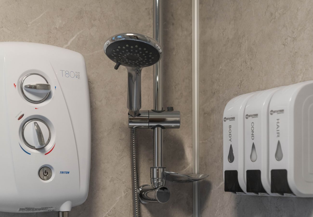 Rent by room in Inverness - mySTAYINN Strathblane Guest House Room 4