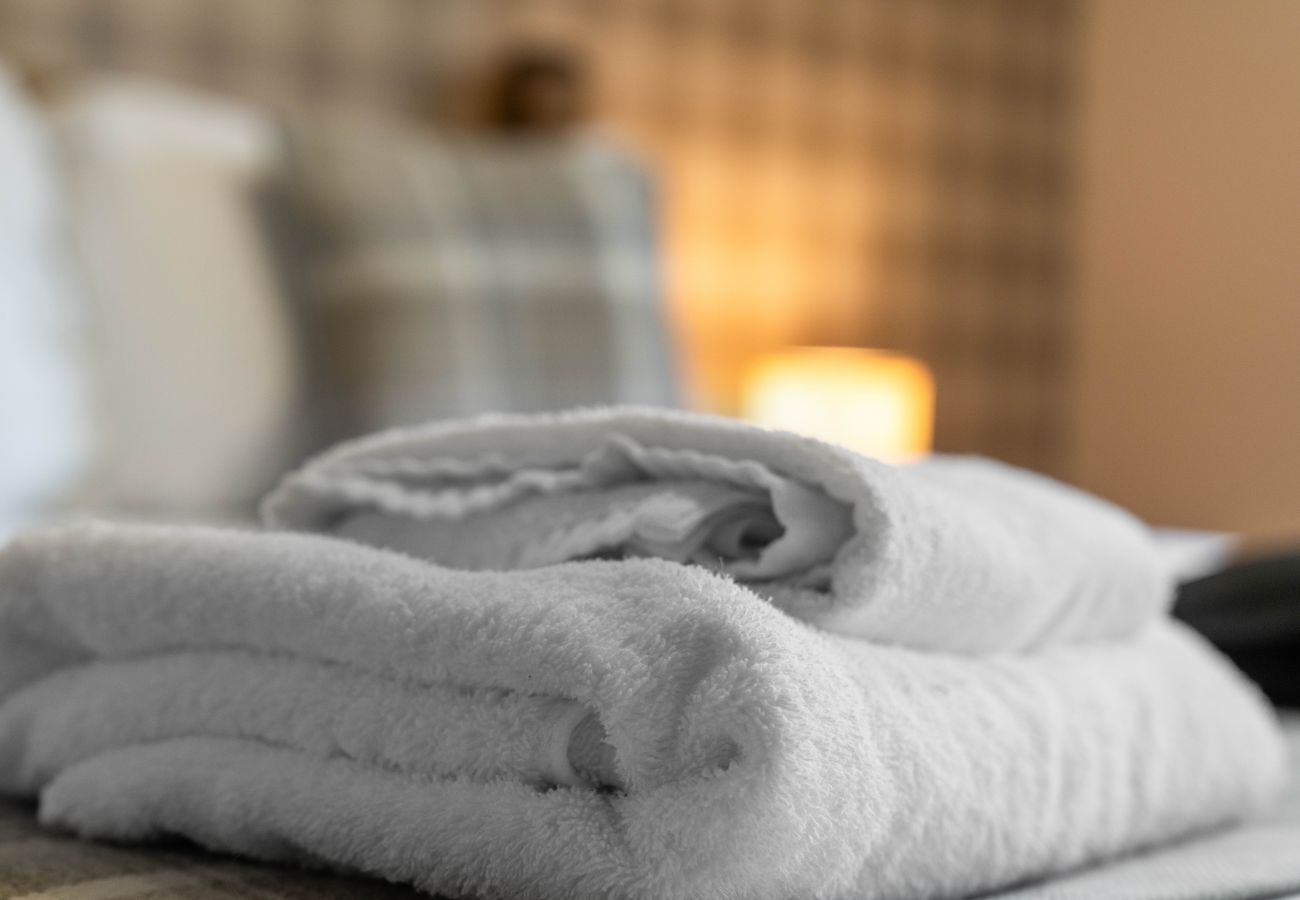 Rent by room in Inverness - mySTAYINN Strathblane Guest House Room 5