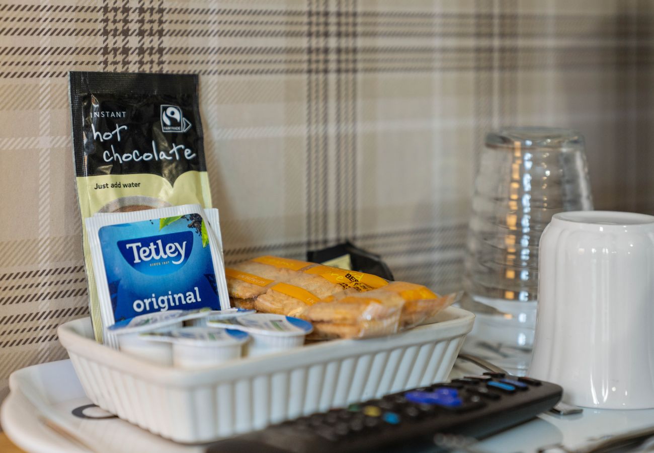 Rent by room in Inverness - mySTAYINN Strathblane Guest House Room 3