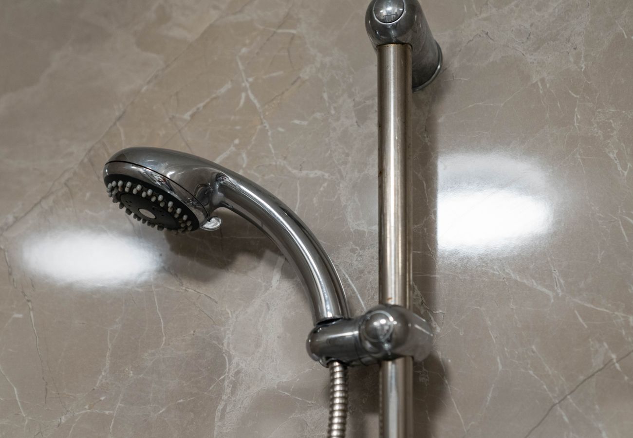 Rent by room in Inverness - mySTAYINN Strathblane Guest House Room 3