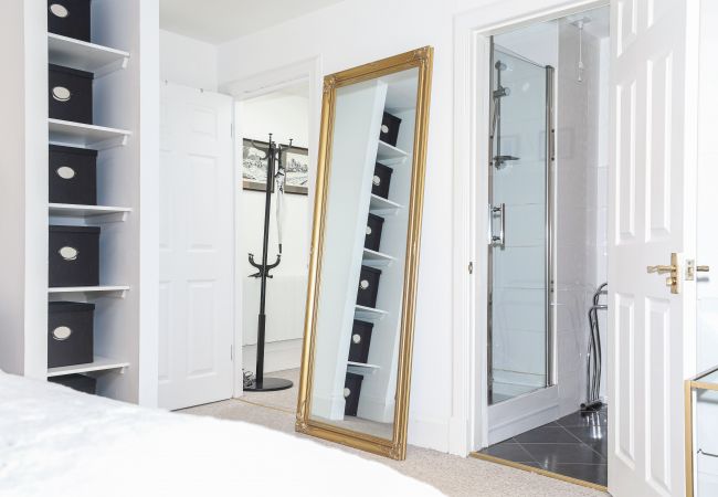 Apartment in Edinburgh - Penthouse Apartment on Royal Mile | Three Bed Apartment in Edinburgh - Penthouse Apartment on Royal Mile | Three Bed