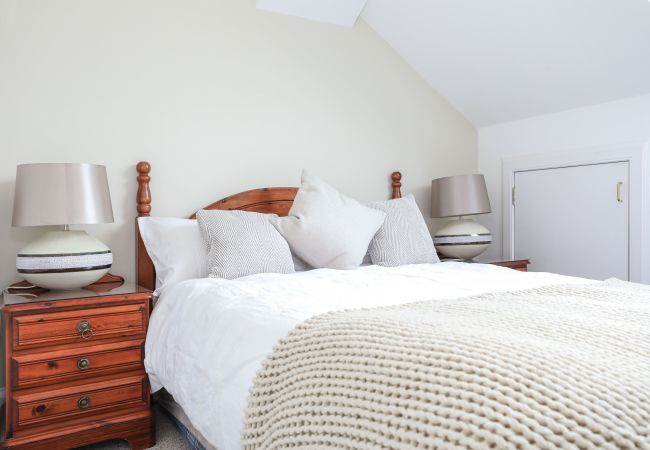 Apartment in Edinburgh - Penthouse Apartment on Royal Mile | Three Bed Apartment in Edinburgh - Penthouse Apartment on Royal Mile | Three Bed