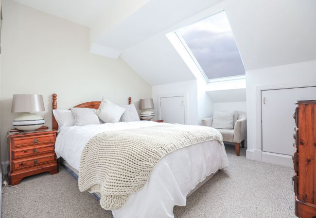 Apartment in Edinburgh - Penthouse Apartment on Royal Mile | Three Bed Apartment in Edinburgh - Penthouse Apartment on Royal Mile | Three Bed