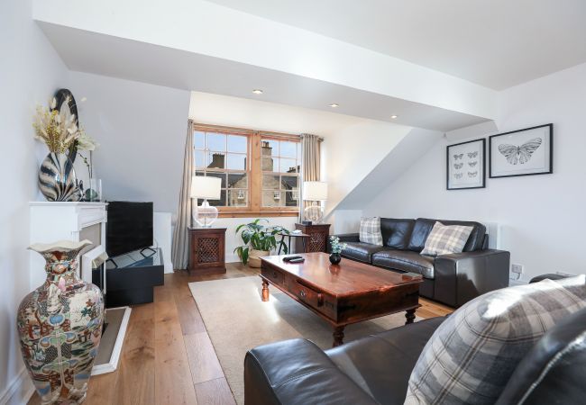 Apartment in Edinburgh - Penthouse Apartment on Royal Mile | Three Bed Apartment in Edinburgh - Penthouse Apartment on Royal Mile | Three Bed