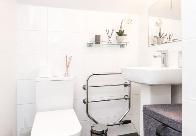 Apartment in Edinburgh - Penthouse Apartment on Royal Mile | Three Bed Apartment in Edinburgh - Penthouse Apartment on Royal Mile | Three Bed