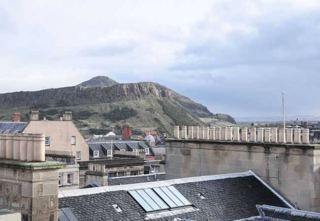 Apartment in Edinburgh - Penthouse Apartment on Royal Mile | Three Bed Apartment in Edinburgh - Penthouse Apartment on Royal Mile | Three Bed