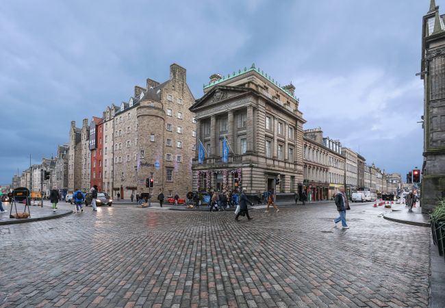 Apartment in Edinburgh - Penthouse Apartment on Royal Mile | Three Bed Apartment in Edinburgh - Penthouse Apartment on Royal Mile | Three Bed