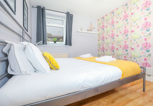 Rent by room in Edinburgh - Spacious Double Room in Elegant Cottage Rent by room in Edinburgh - Spacious Double Room in Elegant Cottage