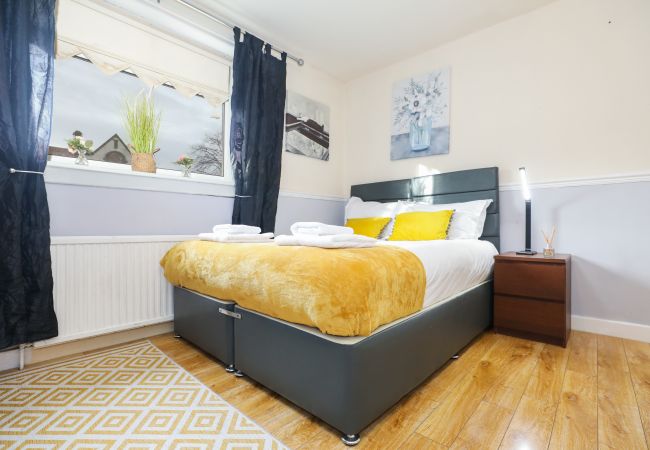 Rent by room in Edinburgh - Gorgeous Family Room in Elegant Cottage Rent by room in Edinburgh - Gorgeous Family Room in Elegant Cottage