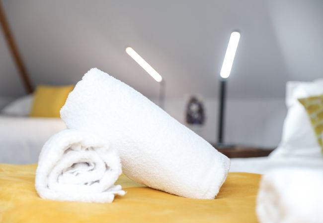 Rent by room in Edinburgh - Enormous Family Room in Elegant Cottage Rent by room in Edinburgh - Enormous Family Room in Elegant Cottage