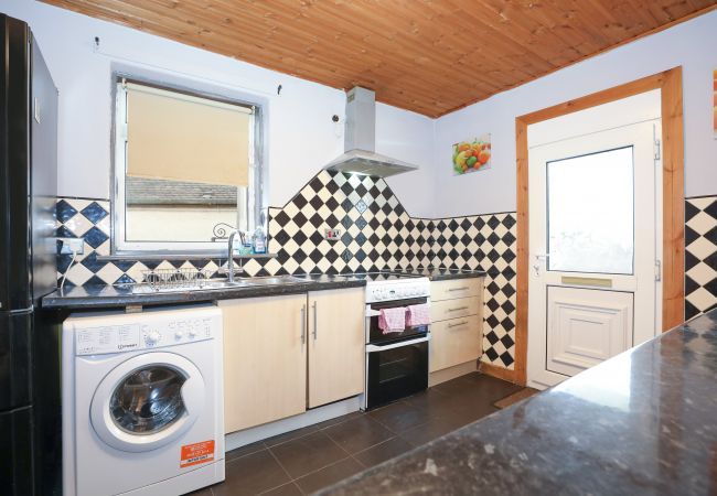 Rent by room in Edinburgh - Enormous Family Room in Elegant Cottage Rent by room in Edinburgh - Enormous Family Room in Elegant Cottage