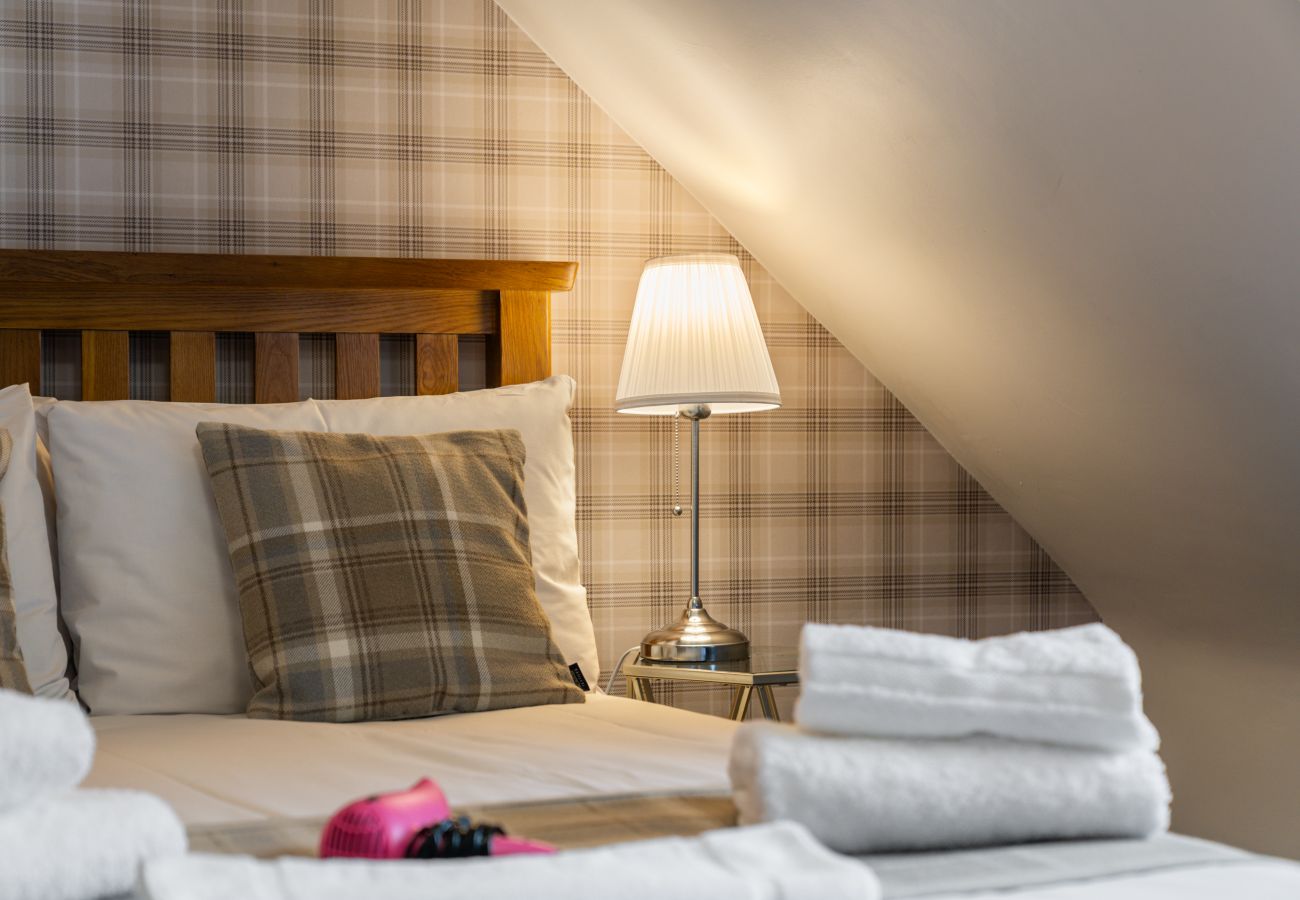 House in Inverness - mySTAYINN Telford 7 Bedroom House
