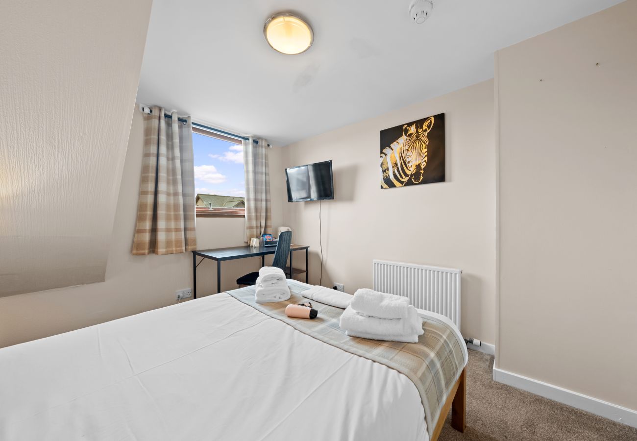 House in Inverness - mySTAYINN Telford 7 Bedroom House