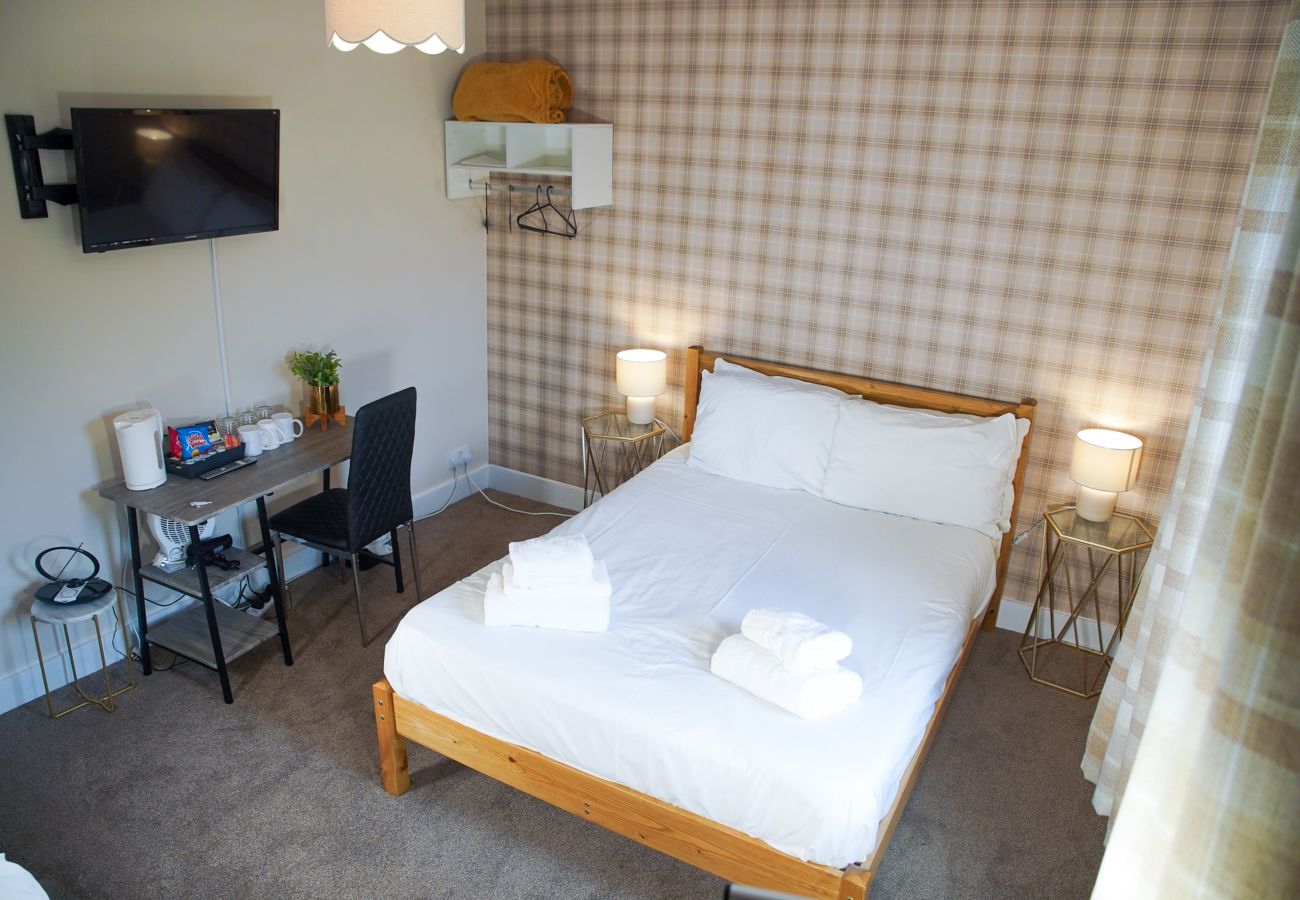 House in Inverness - mySTAYINN Telford 7 Bedroom House