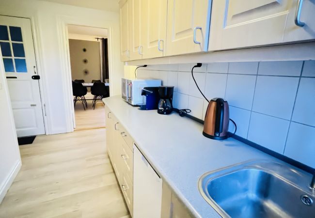 Apartment in Aalborg - aday - Modern 2 Bedroom Charming Central Apartment with Public Parking Apartment in Aalborg - aday - Modern 2 Bedroom Charming Central Apartment with Public Parking