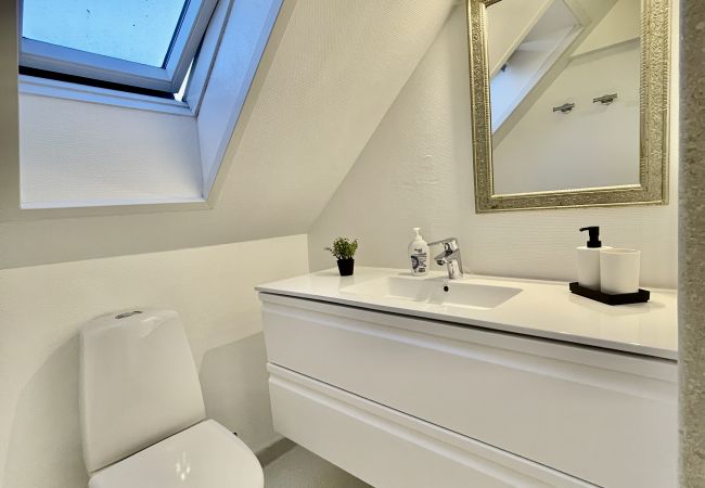 Apartment in Aalborg - aday - Modern 2 Bedroom Charming Central Apartment with Public Parking Apartment in Aalborg - aday - Modern 2 Bedroom Charming Central Apartment with Public Parking
