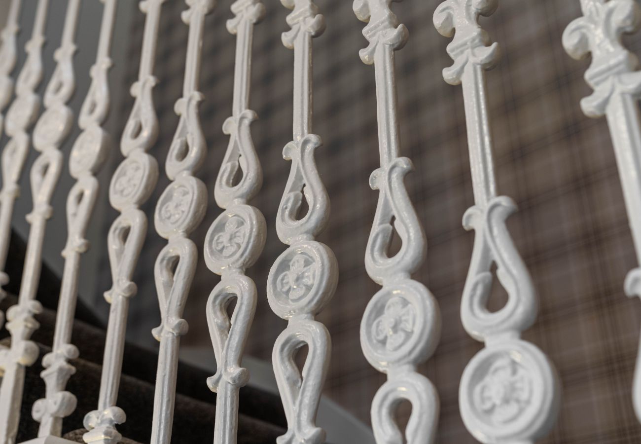 House in Inverness - mySTAYINN Strathblane 7 Bedroom House