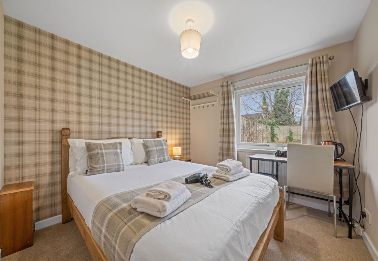 House in Inverness - mySTAYINN Strathblane 7 Bedroom House