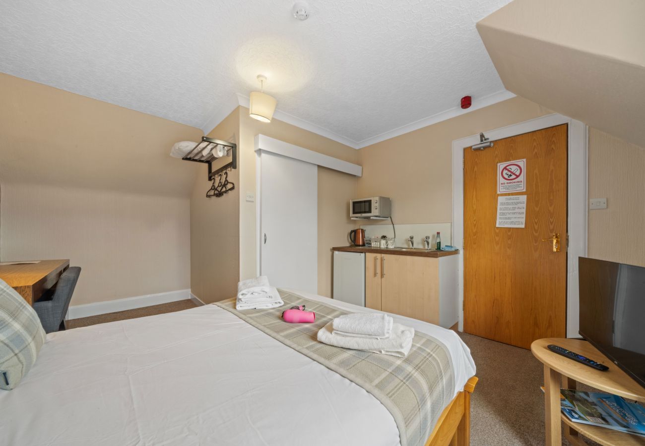 House in Inverness - mySTAYINN Strathblane 7 Bedroom House