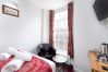 Rent by room in Edinburgh - Smith Place Hotel Room 1 