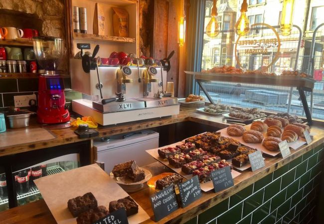 Rent by room in Edinburgh - Smith Place Hotel Room 7 Rent by room in Edinburgh - Smith Place Hotel Room 7