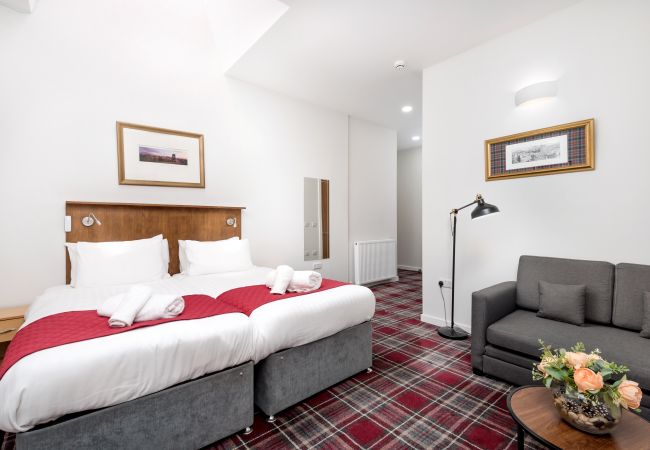 Rent by room in Edinburgh - Smith Place Hotel Room 7 Rent by room in Edinburgh - Smith Place Hotel Room 7