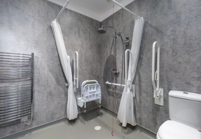 Rent by room in Edinburgh - Smith Place Hotel Room 7 Rent by room in Edinburgh - Smith Place Hotel Room 7