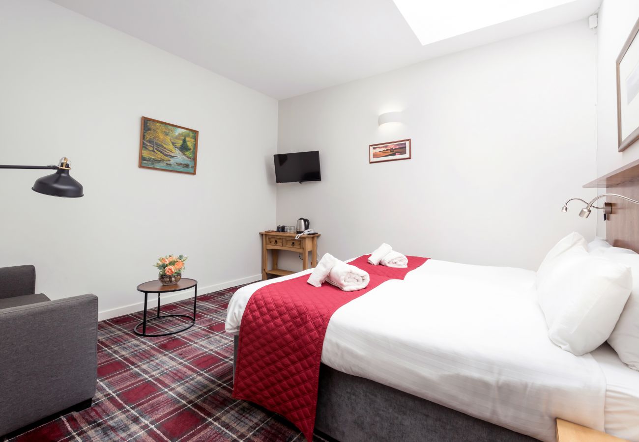 Rent by room in Edinburgh - Smith Place Hotel Room 7