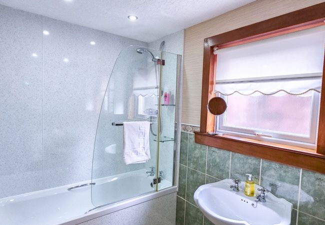 Rent by room in Inverness - mySTAYINN Abermar Guest House | Room 1 Rent by room in Inverness - mySTAYINN Abermar Guest House | Room 1