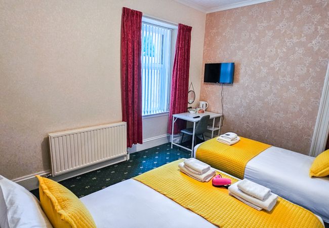 Rent by room in Inverness - mySTAYINN Abermar Guest House | Room 1 Rent by room in Inverness - mySTAYINN Abermar Guest House | Room 1