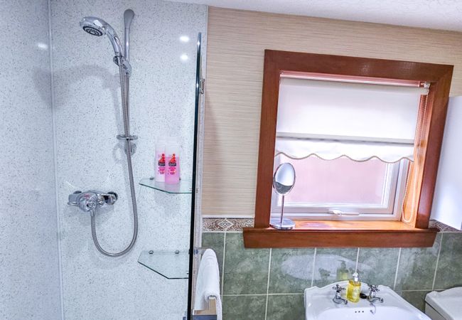 Rent by room in Inverness - mySTAYINN Abermar Guest House | Room 1 Rent by room in Inverness - mySTAYINN Abermar Guest House | Room 1