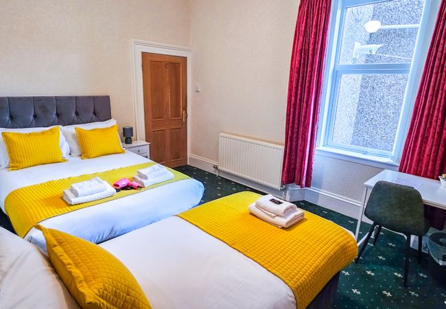 Rent by room in Inverness - mySTAYINN Abermar Guest House | Room 1 Rent by room in Inverness - mySTAYINN Abermar Guest House | Room 1