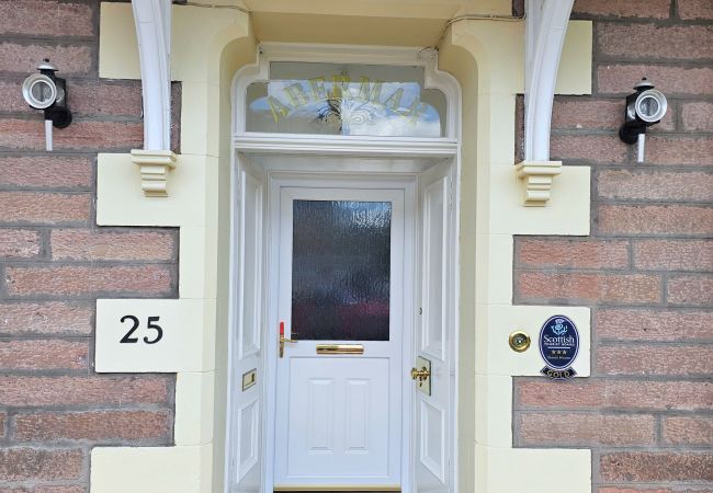 Rent by room in Inverness - mySTAYINN Abermar Guest House | Room 3 Rent by room in Inverness - mySTAYINN Abermar Guest House | Room 3