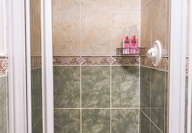 Rent by room in Inverness - mySTAYINN Abermar Guest House | Room 3 Rent by room in Inverness - mySTAYINN Abermar Guest House | Room 3