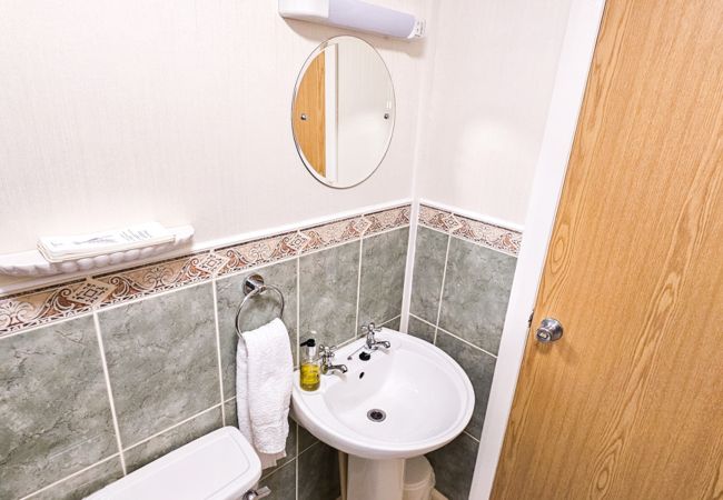 Rent by room in Inverness - mySTAYINN Abermar Guest House | Room 3 Rent by room in Inverness - mySTAYINN Abermar Guest House | Room 3