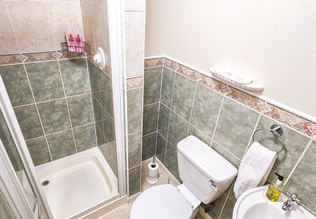 Rent by room in Inverness - mySTAYINN Abermar Guest House | Room 3